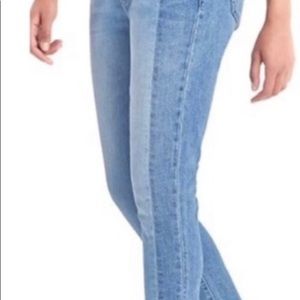 Gap 👖 “best girlfriend”